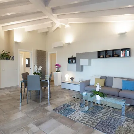 The Queen * 布多尼