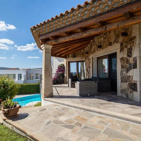 ヴィラ The Queen *